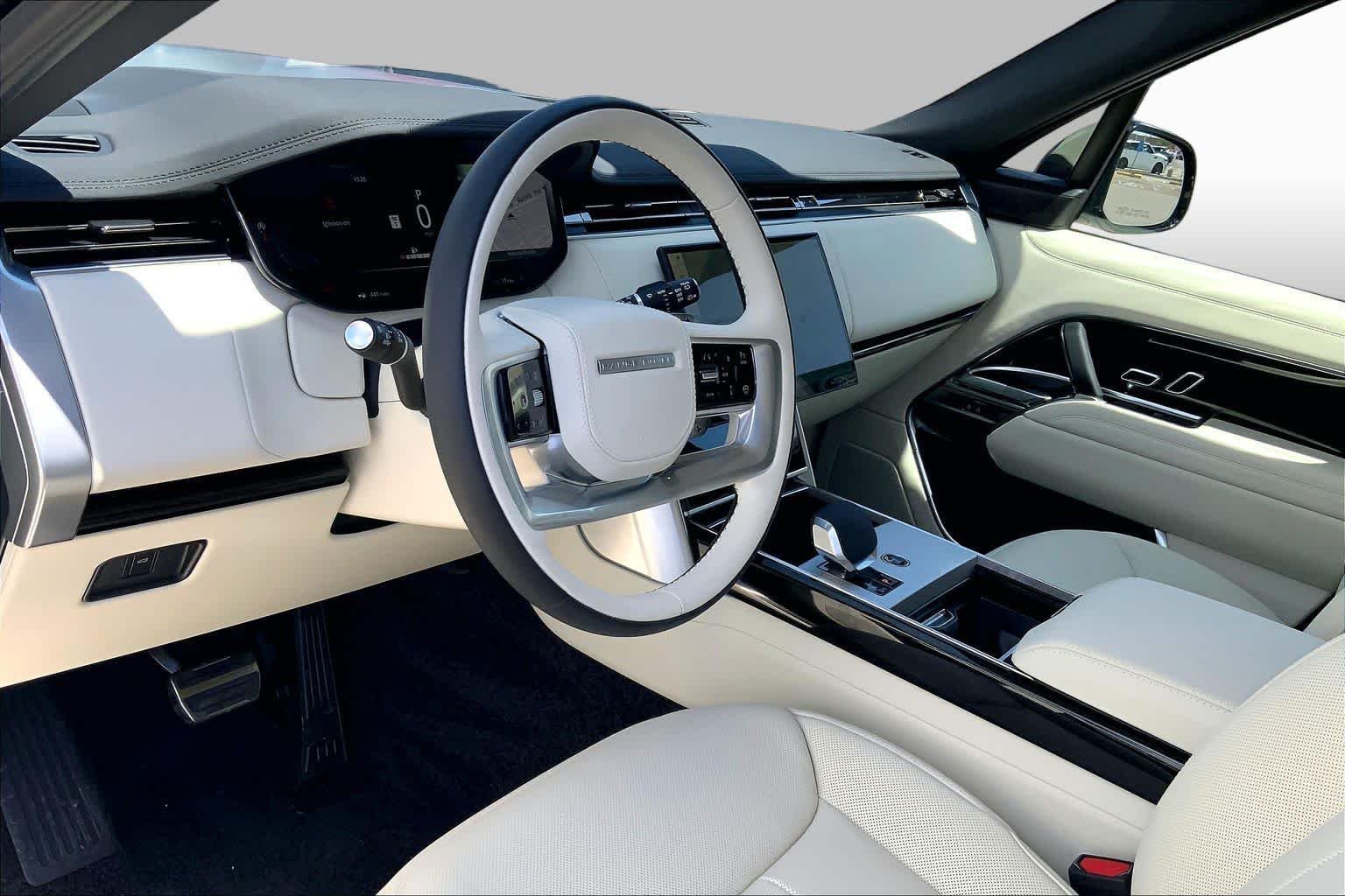 New 2026 Obsidian Black Satin Land Rover SE image 8
