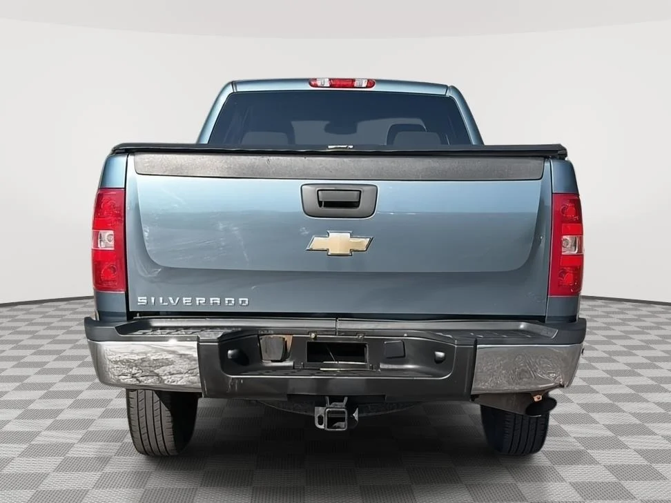 Used 2009 Blue Granite Metallic Chevrolet LT image 7