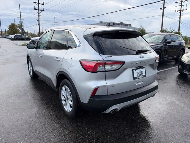 Used 2020 Silver Ford SE image 4