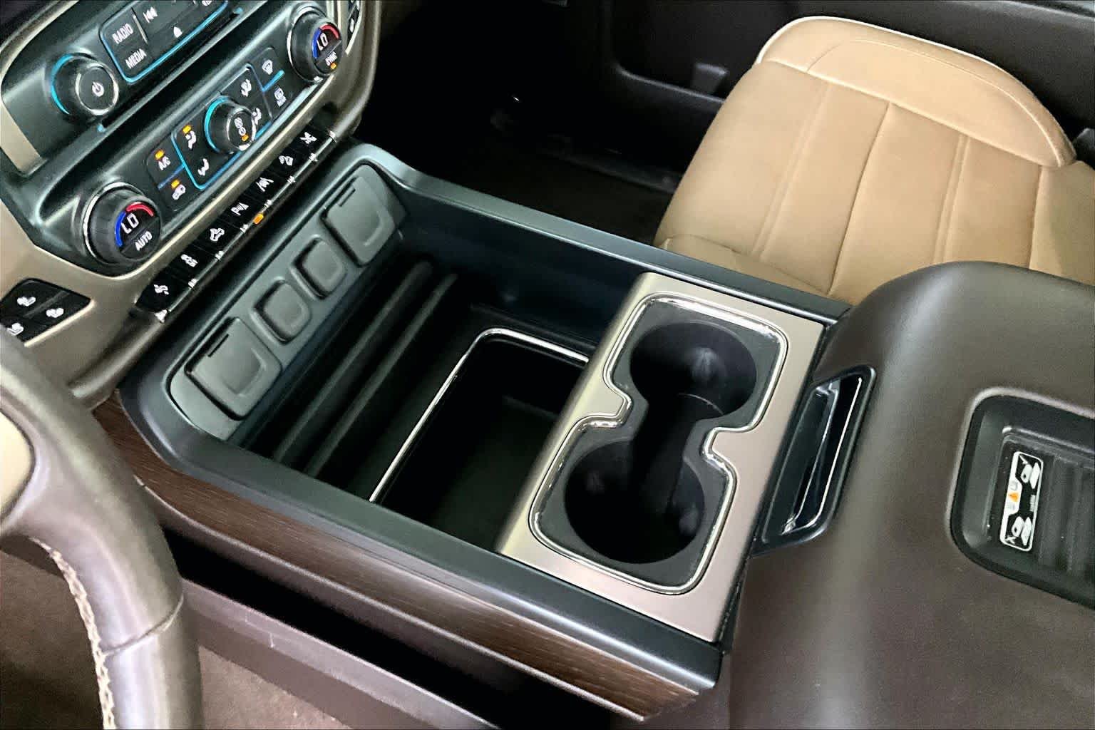 Used 2017 Onyx Black GMC Denali image 17
