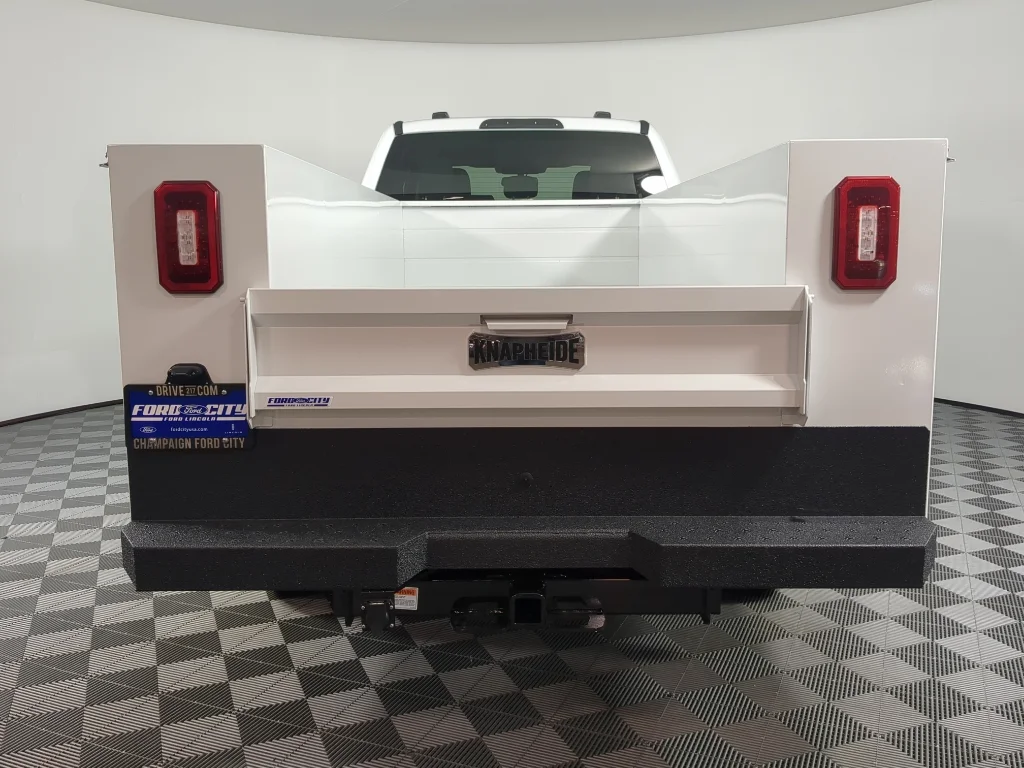2025 Ford F-350 Super Duty Chassis Cab XLT - Photo 6