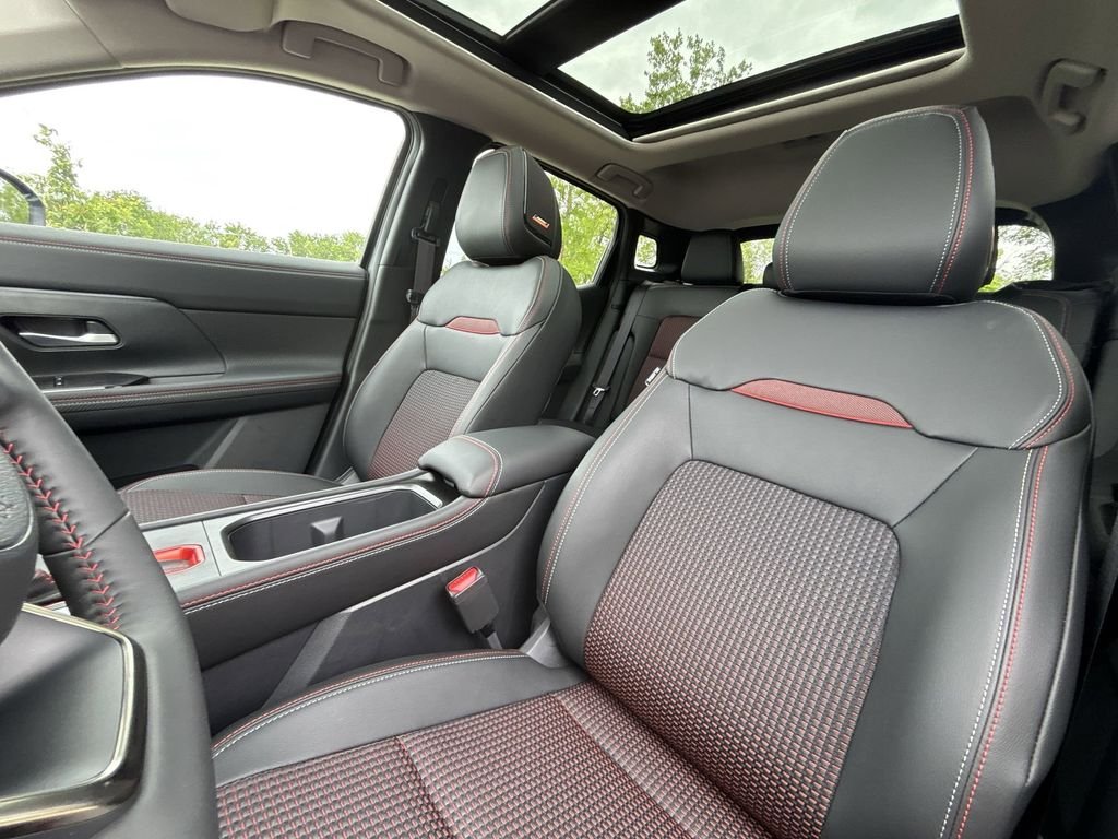 New 2026 Gray Nissan SR image 13