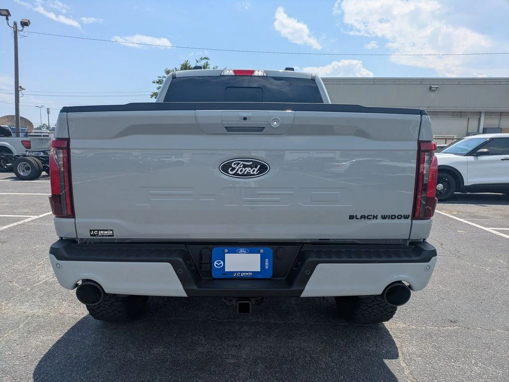 New 2026 Avalanche Ford XLT image 5