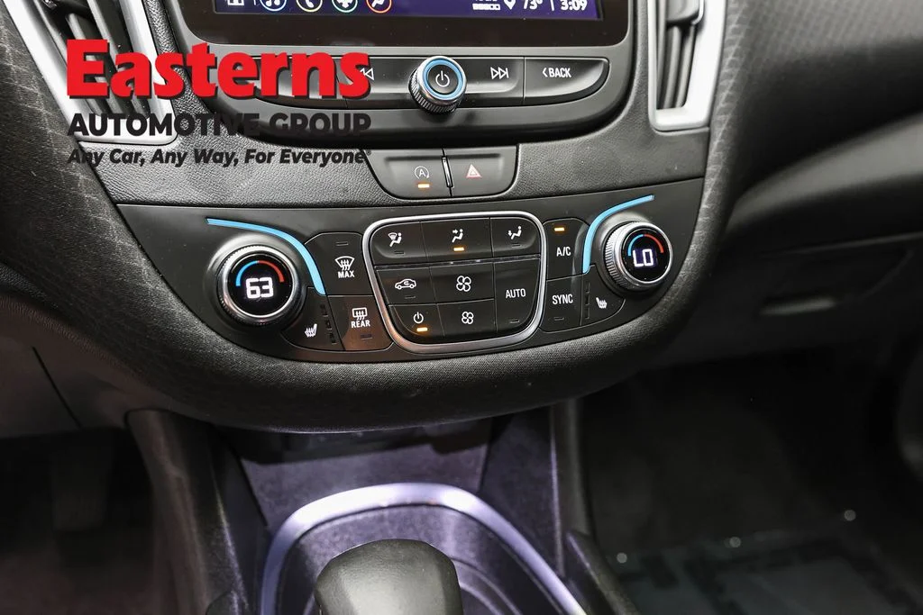 Used 2025 Gray Chevrolet LT image 20