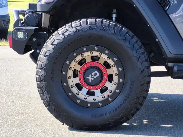 Used 2022 Gray Jeep Rubicon image 17