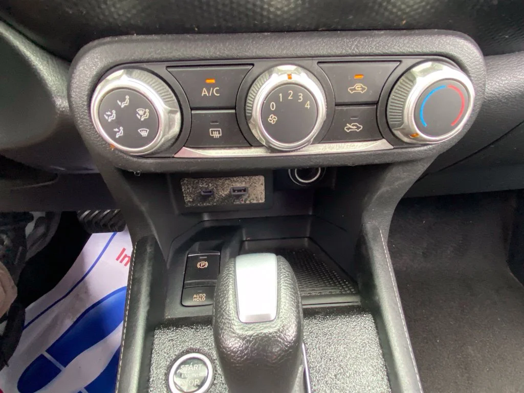 Used 2023 White Nissan SV image 23