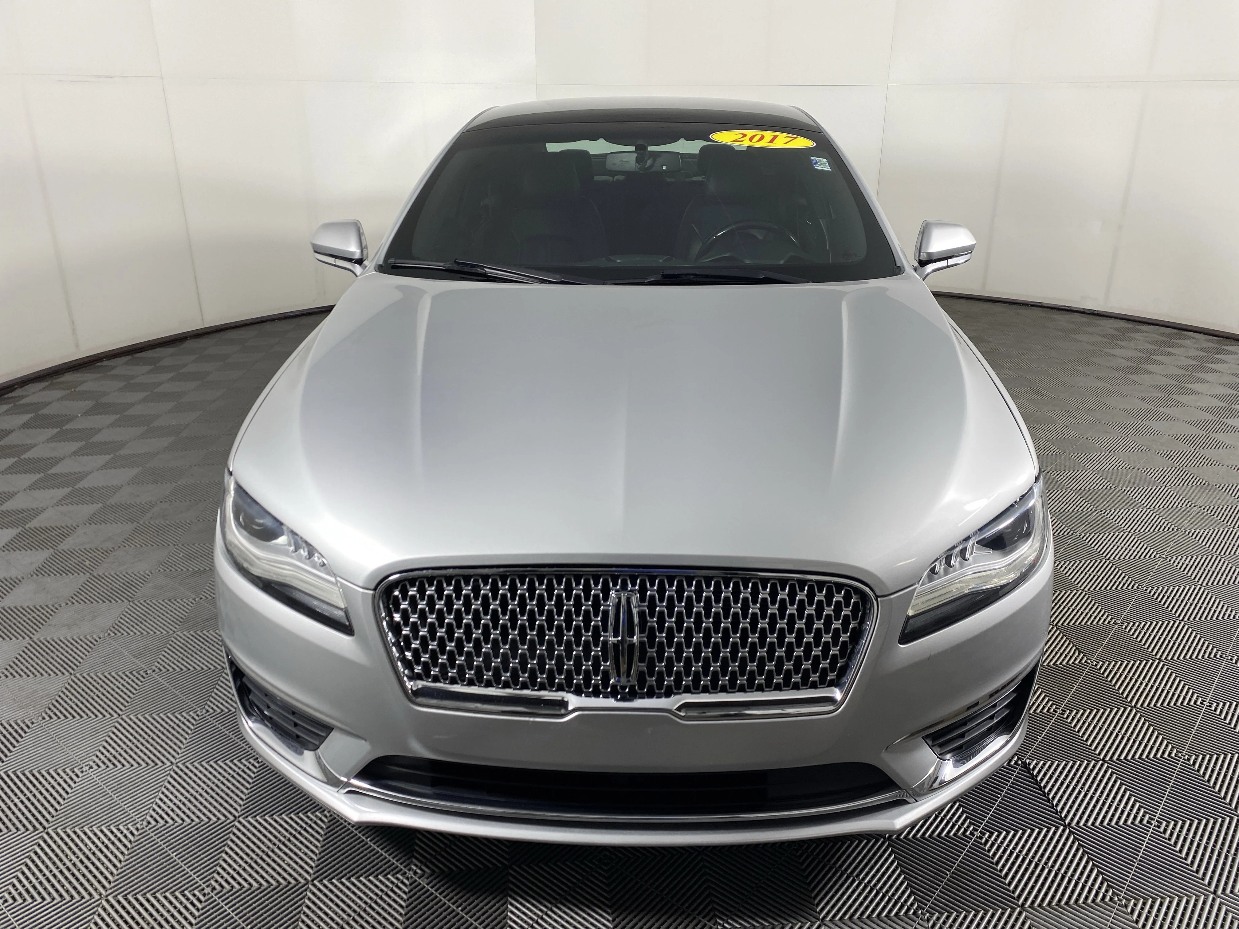 Used 2017 Ingot Silver Lincoln Reserve image 13