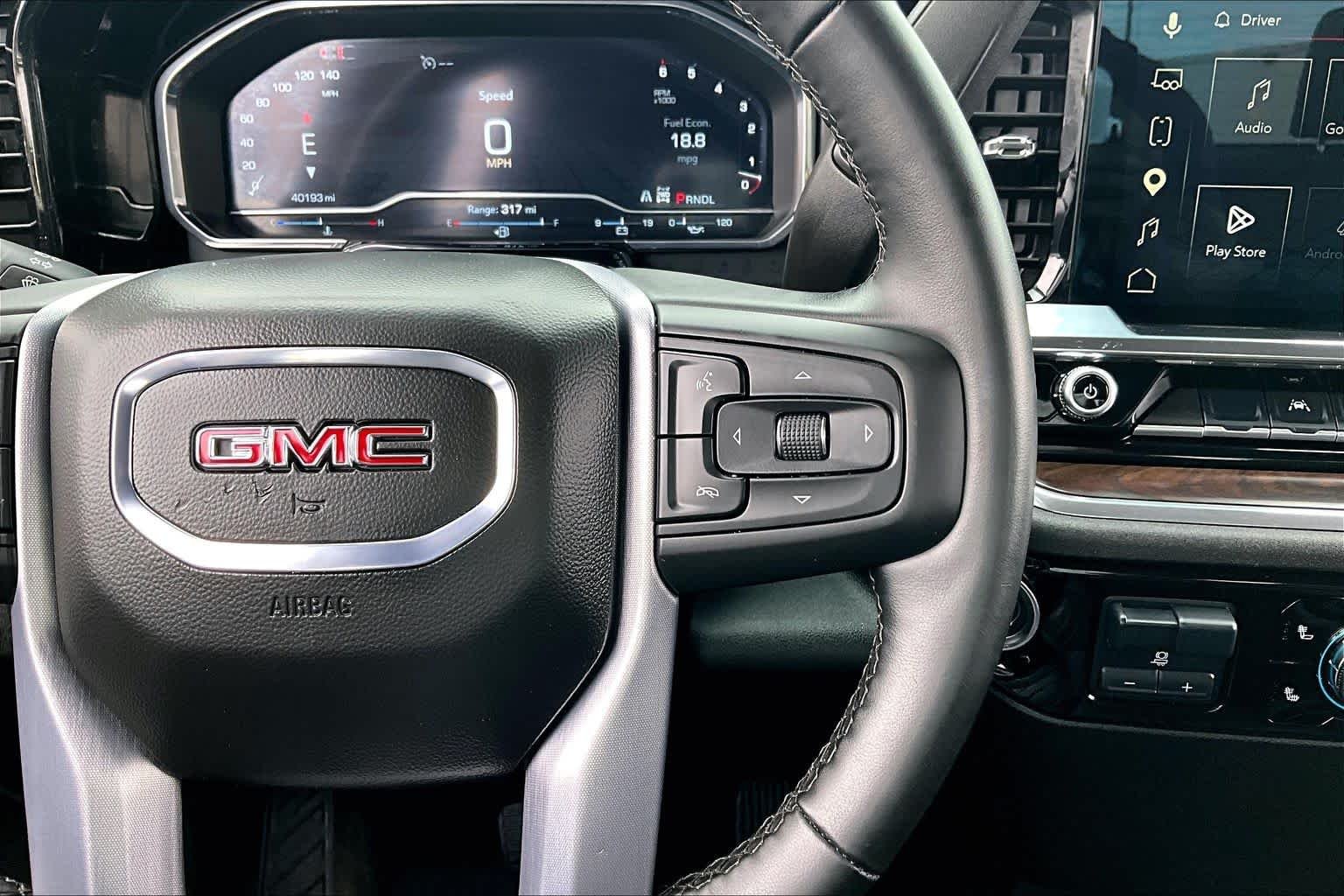 Used 2025 Onyx Black GMC SLT image 25