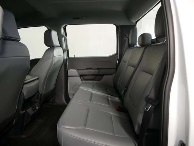 Used 2025 Oxford White Ford Crew Cab XL image 12