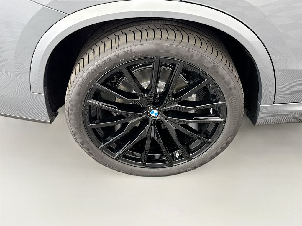 Used 2026 Gray Metallic BMW xDrive40i image 33