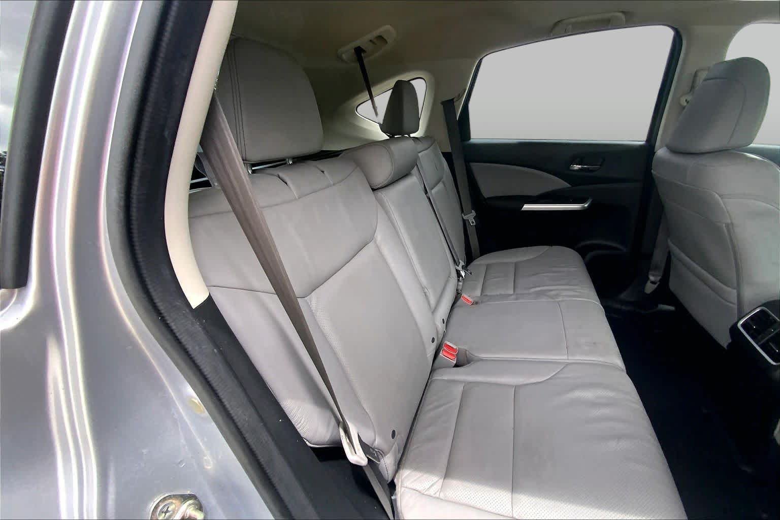 Used 2016 Alabaster Silver Metallic Honda EX-L image 19