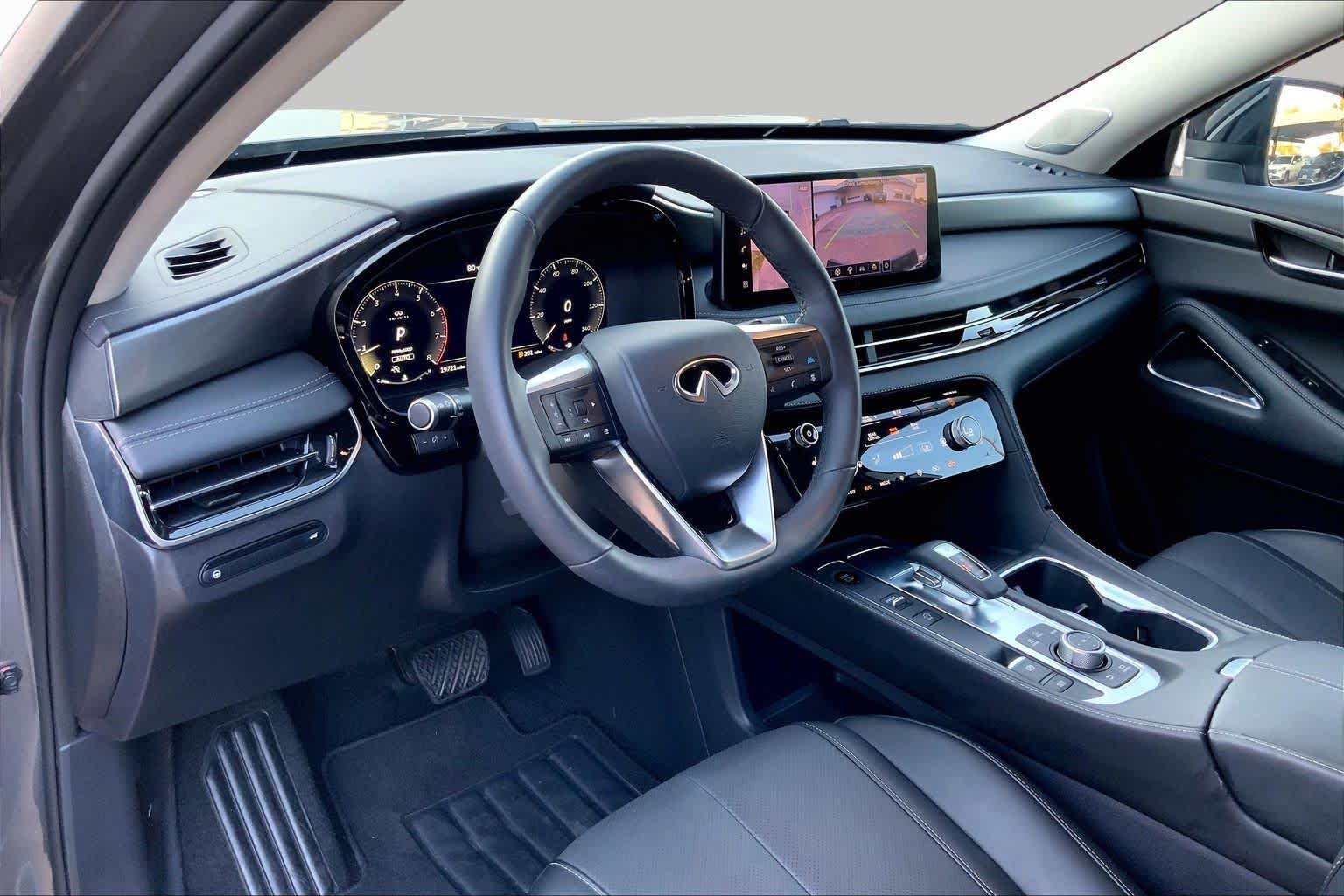Used 2026 Graphite Shadow INFINITI LUXE image 17