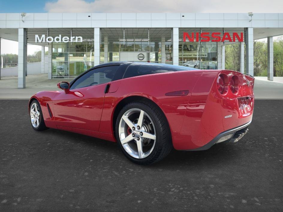 Used 2005 Victory Red Chevrolet Base image 3