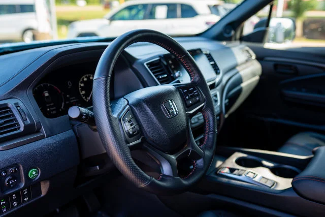 Used 2024 Diffused Sky Pearl Honda TrailSport image 31
