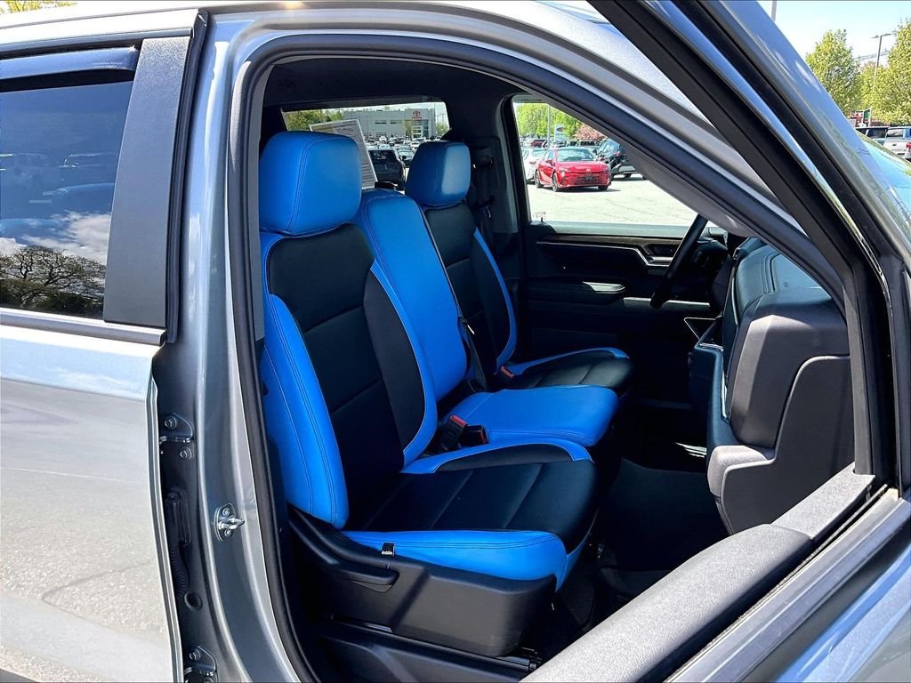 Used 2024 Gray Chevrolet LT image 11