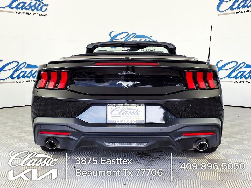 Used 2025 Black Ford EcoBoost Premium image 4