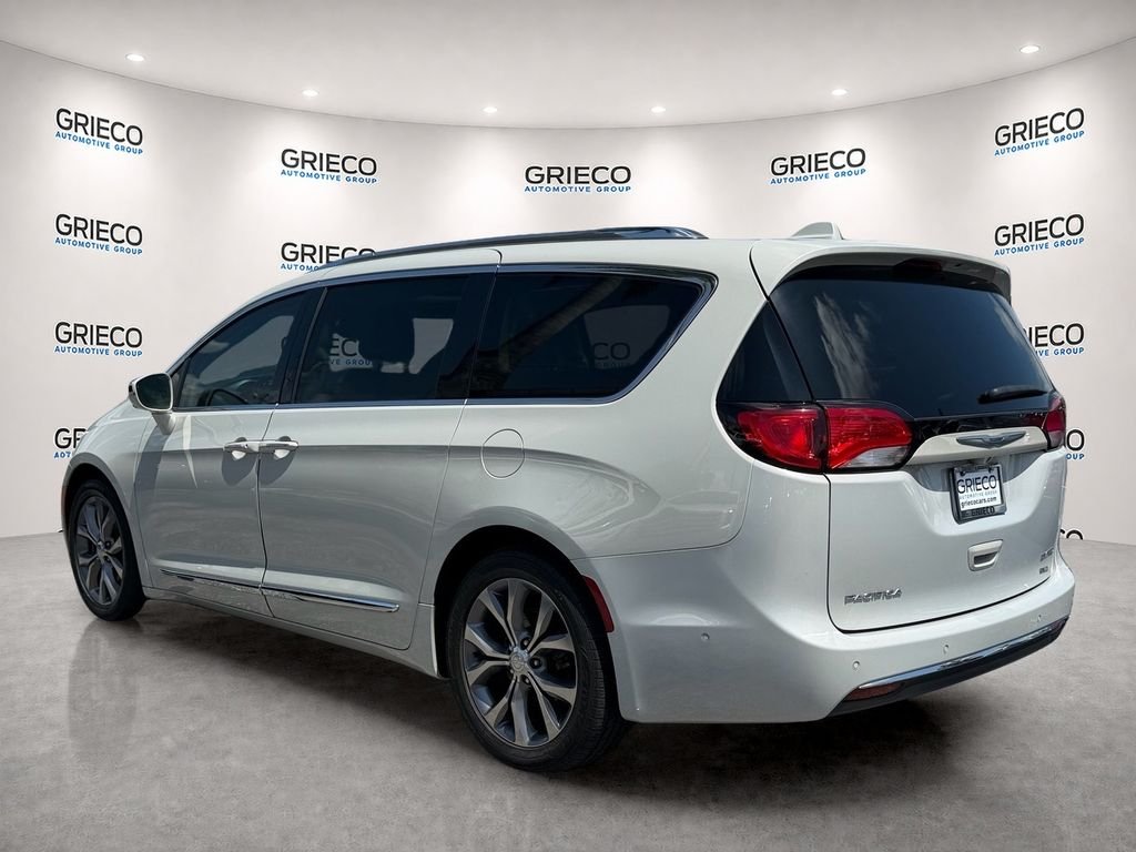 Used 2019 White Chrysler Limited image 5