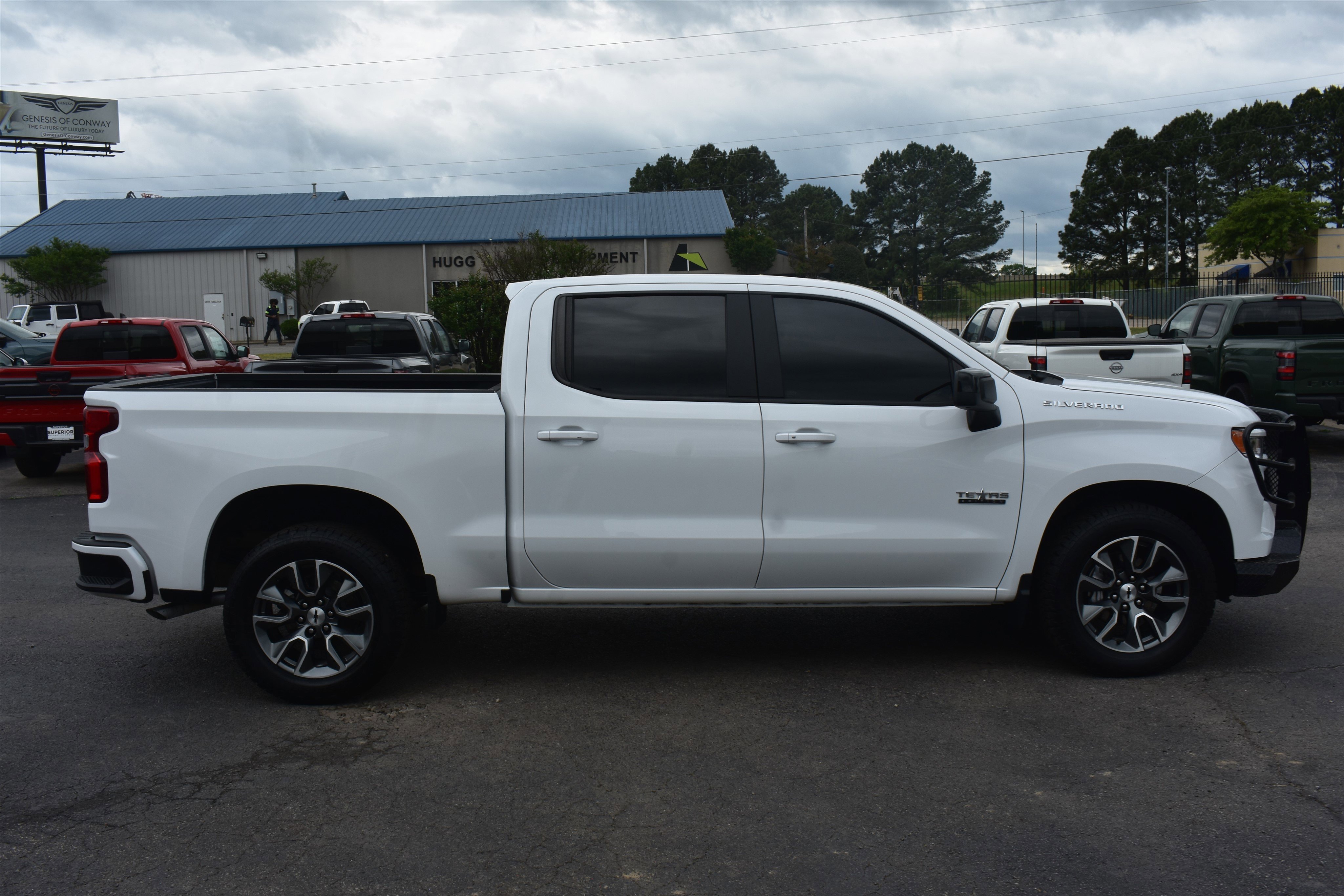 Used 2024 Summit White Chevrolet RST image 4