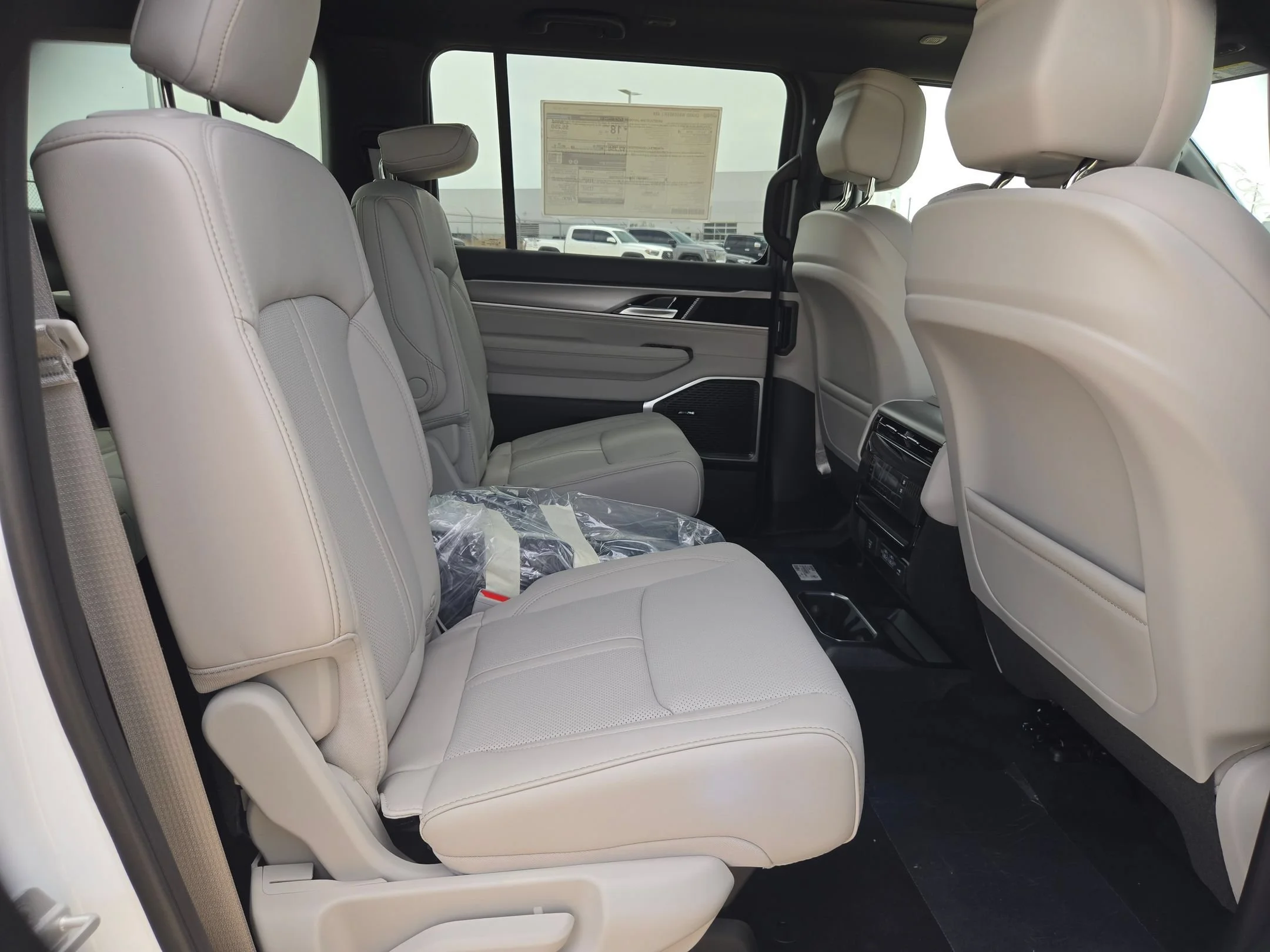 New 2026 Bright White Clearcoat Jeep  image 22