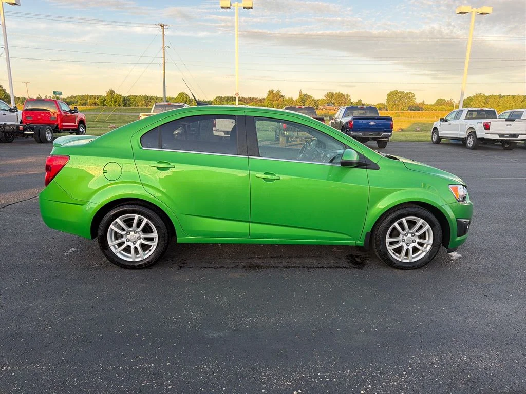 Used 2014 Green Chevrolet LT image 5