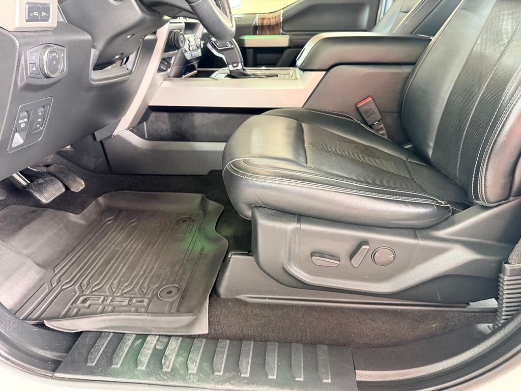 Used 2020 White Ford Lariat image 15