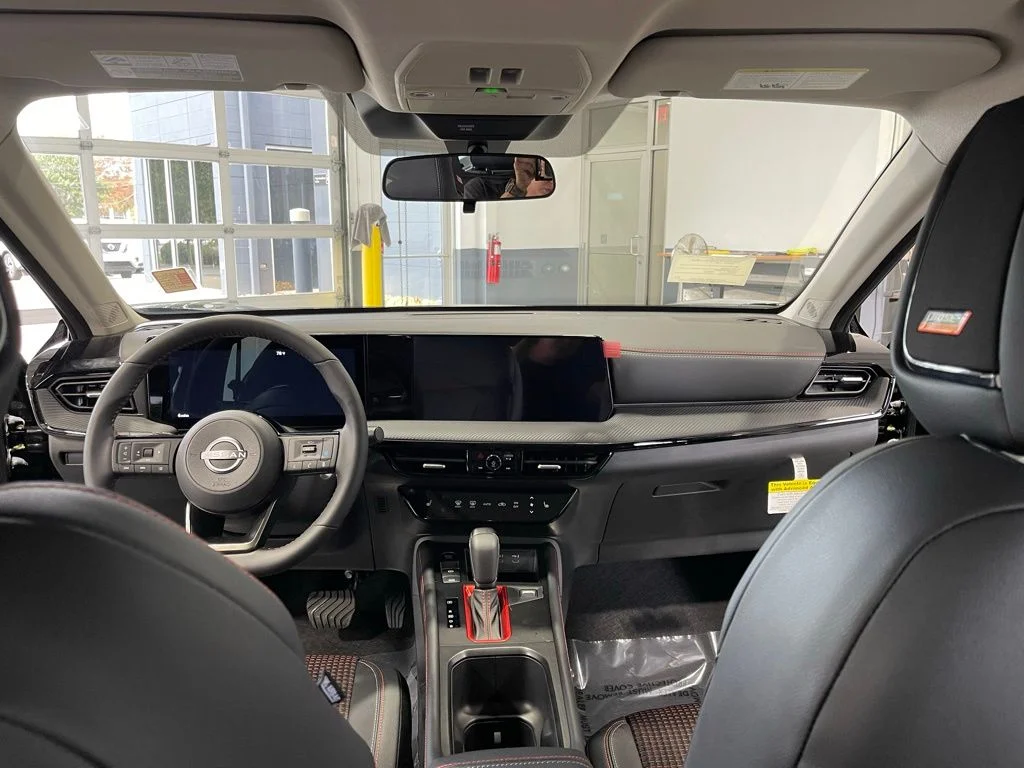 2026 Nissan KICKS SR - Photo 9