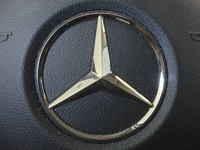 Used 2022 Starling Blue Metallic Mercedes-Benz GLC 300 image 11