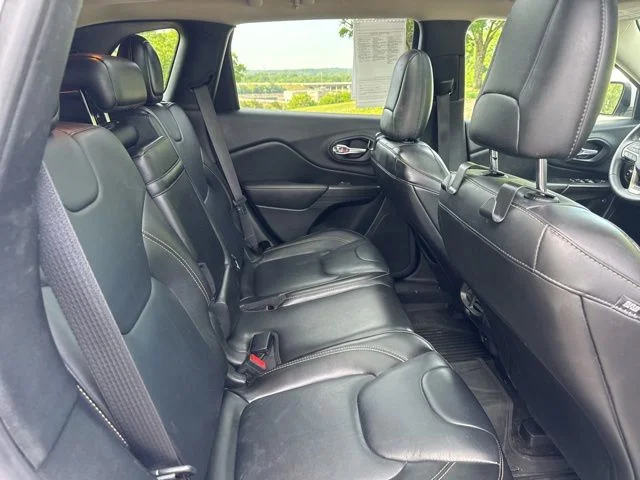 Used 2016 White Jeep Limited image 10
