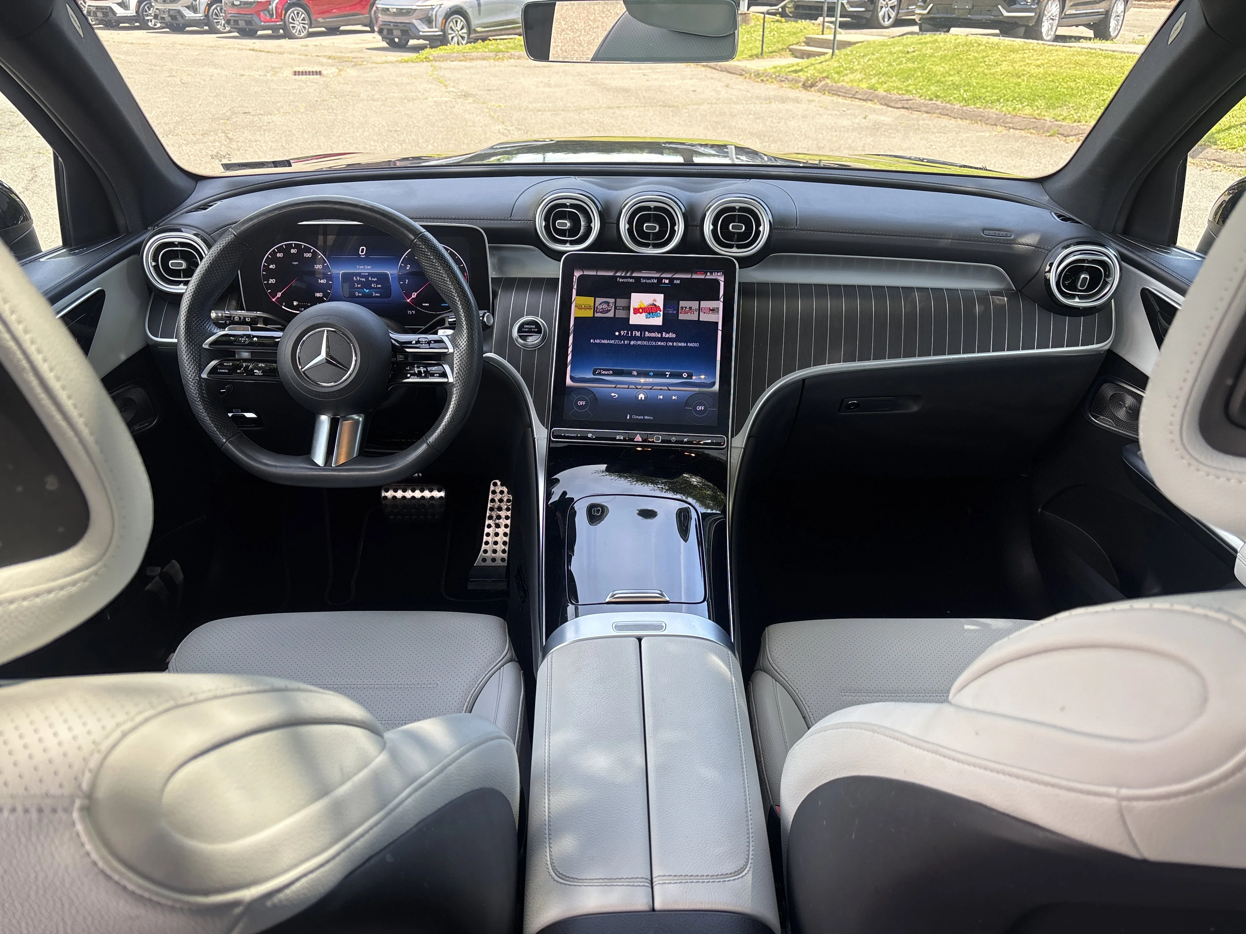Used 2023 Black Mercedes-Benz GLC 300 image 31
