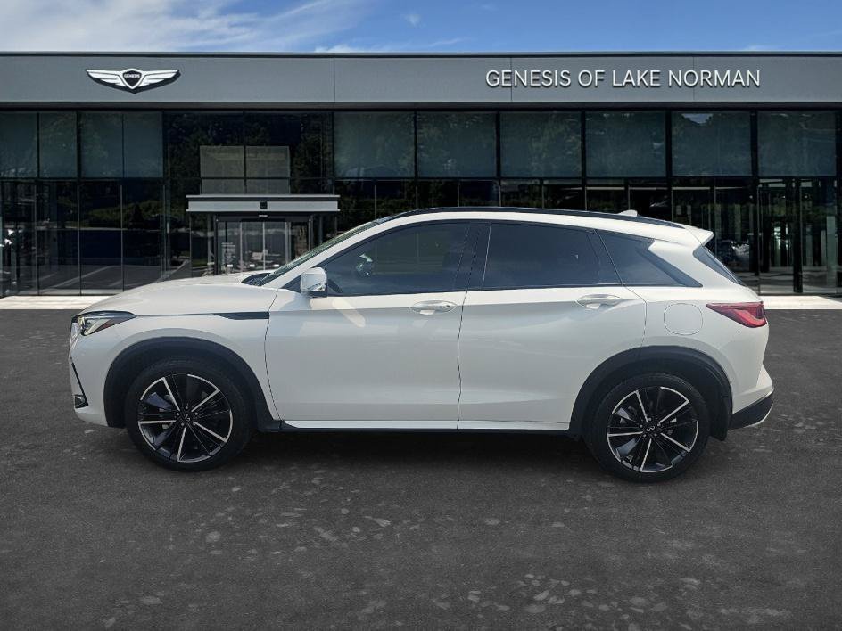 Used 2023 Radiant White INFINITI SPORT image 7