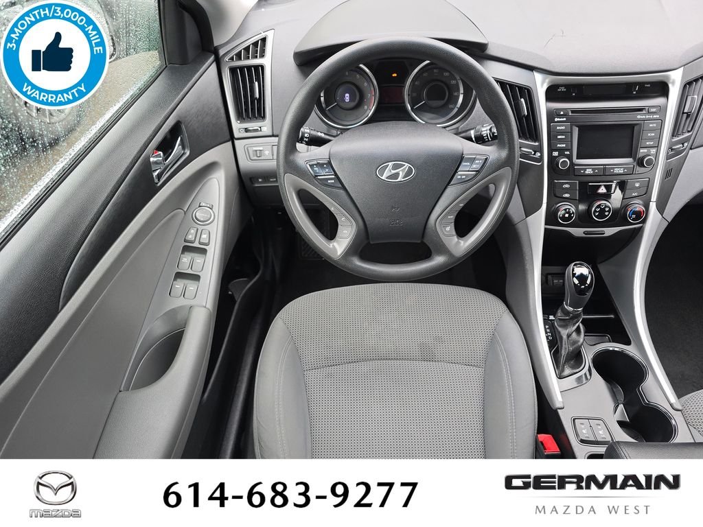 Used 2014 Gray Hyundai GLS image 18