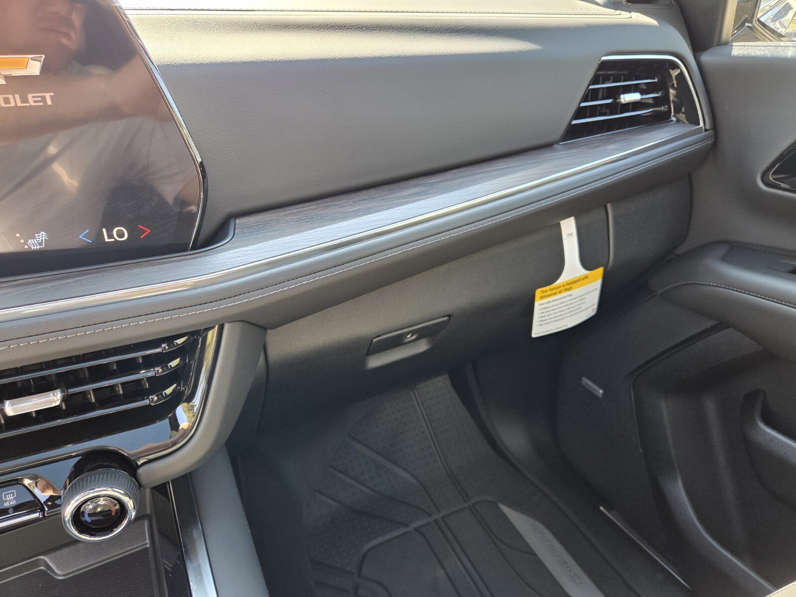 New 2026 Lakeshore Blue Metallic Chevrolet LT image 29