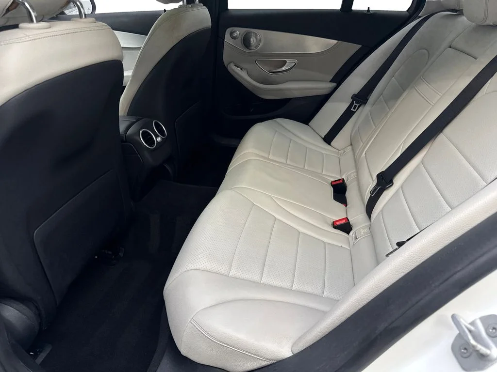 Used 2016  Mercedes-Benz C 300 image 32