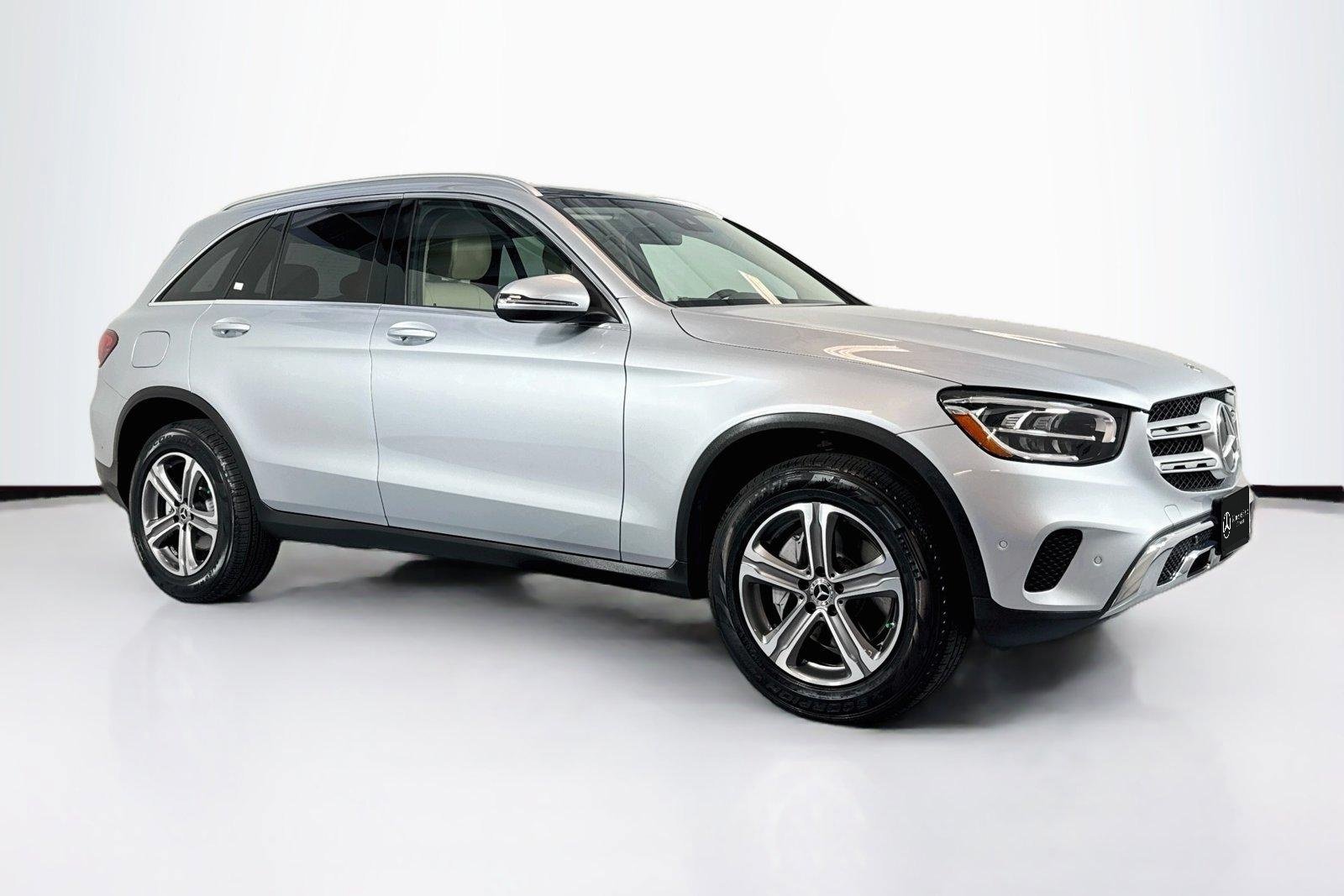 Used 2022 Cirrus Silver Metallic Mercedes-Benz GLC 300 image 3