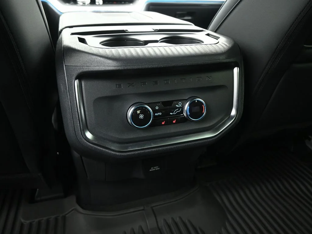 New 2025 Oxford White Ford Platinum image 20