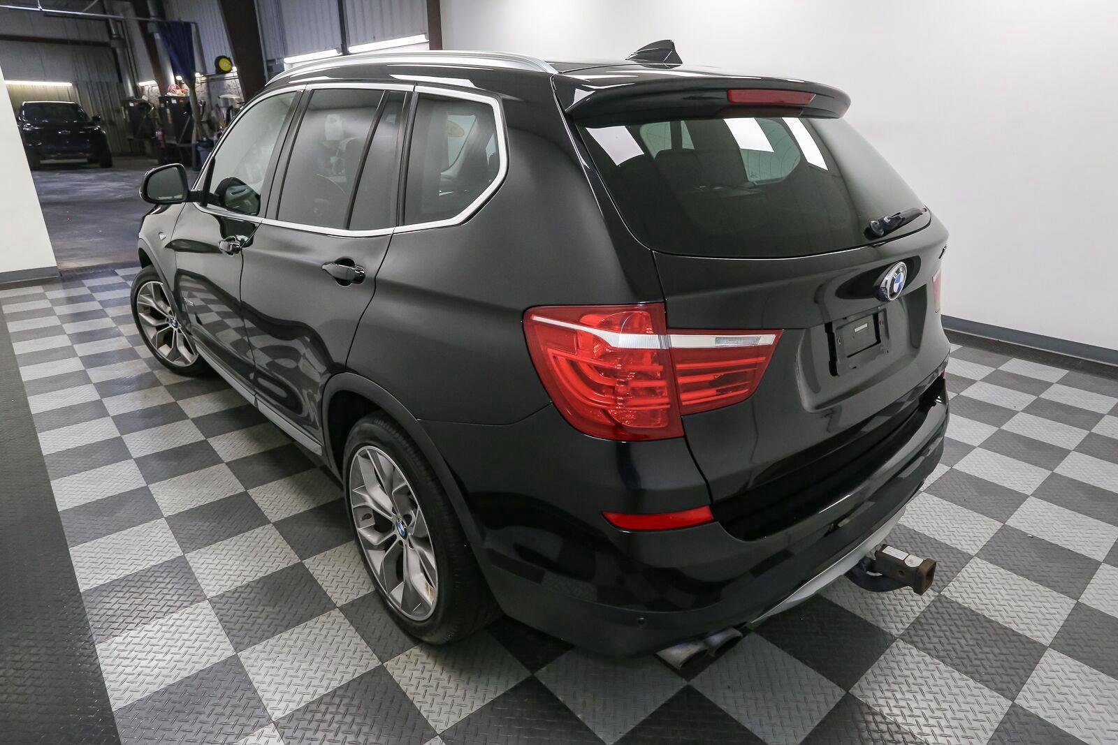 Used 2017 Jet Black BMW xDrive28i image 10