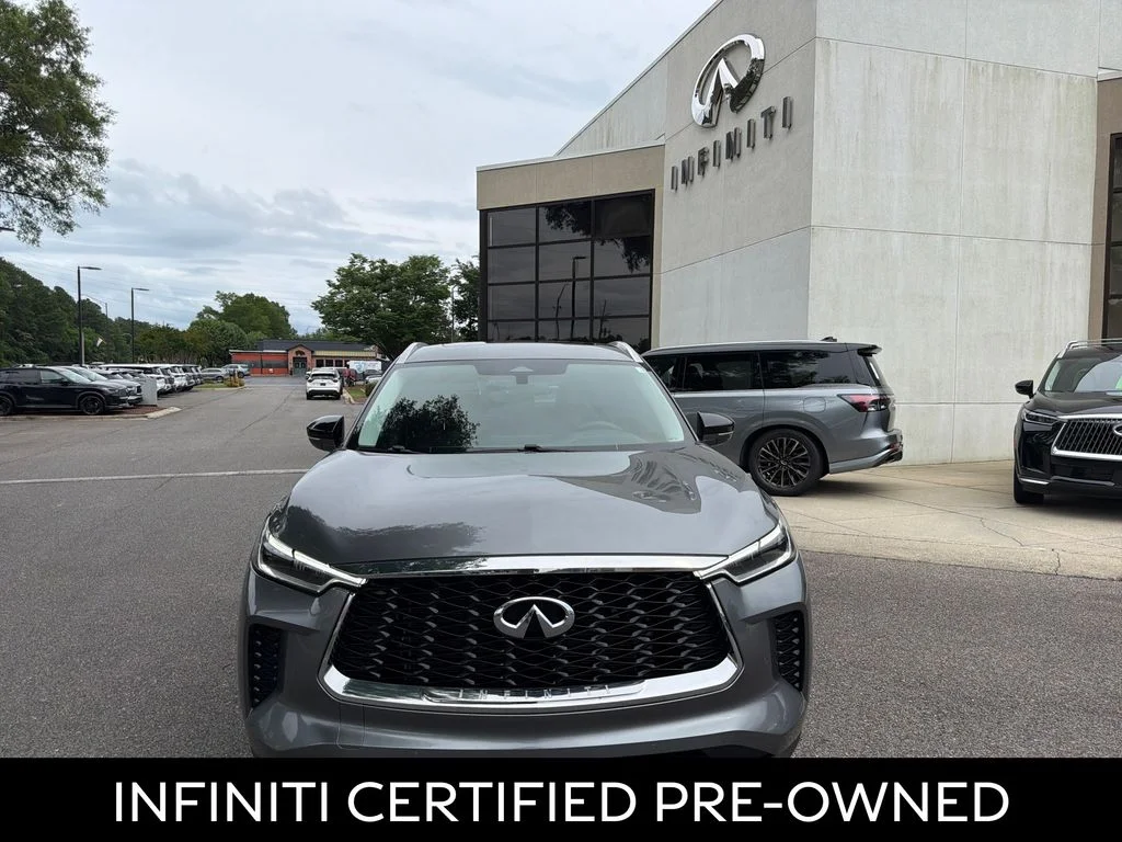 Certified Used 2023 Graphite Shadow INFINITI LUXE image 5