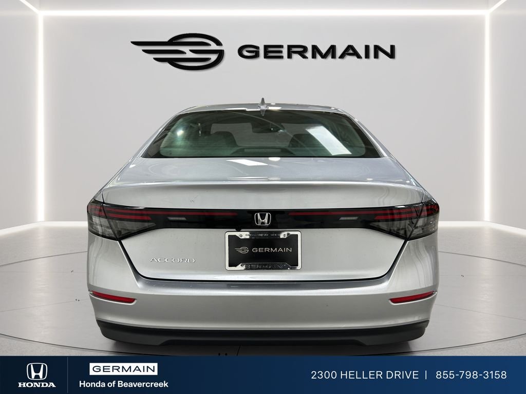 New 2026 Solar Silver Metallic Honda LX image 6
