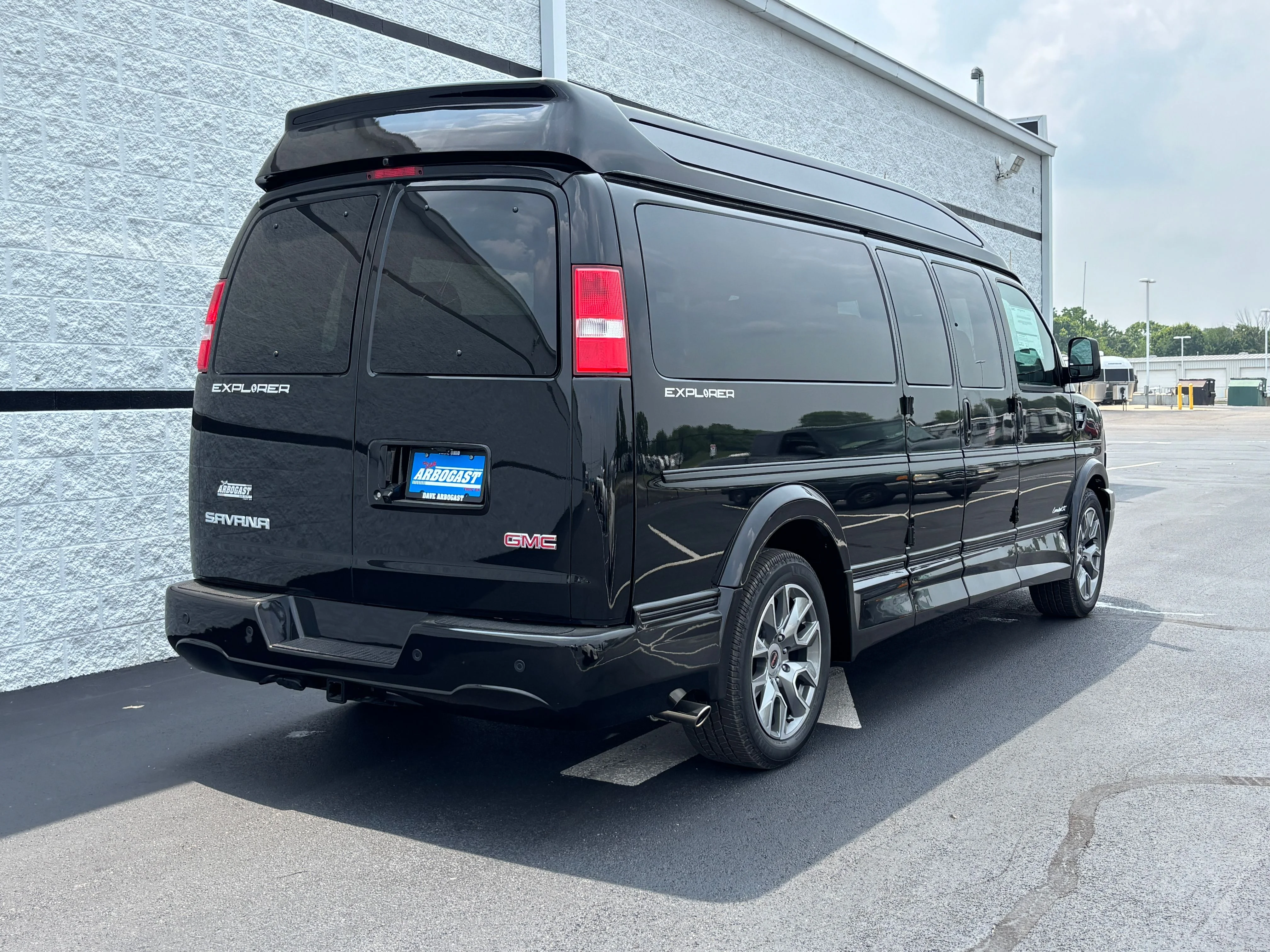 New 2026 Onyx Black GMC Explorer Limited SE image 8