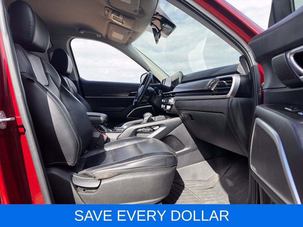 Used 2023 Red Kia S image 14