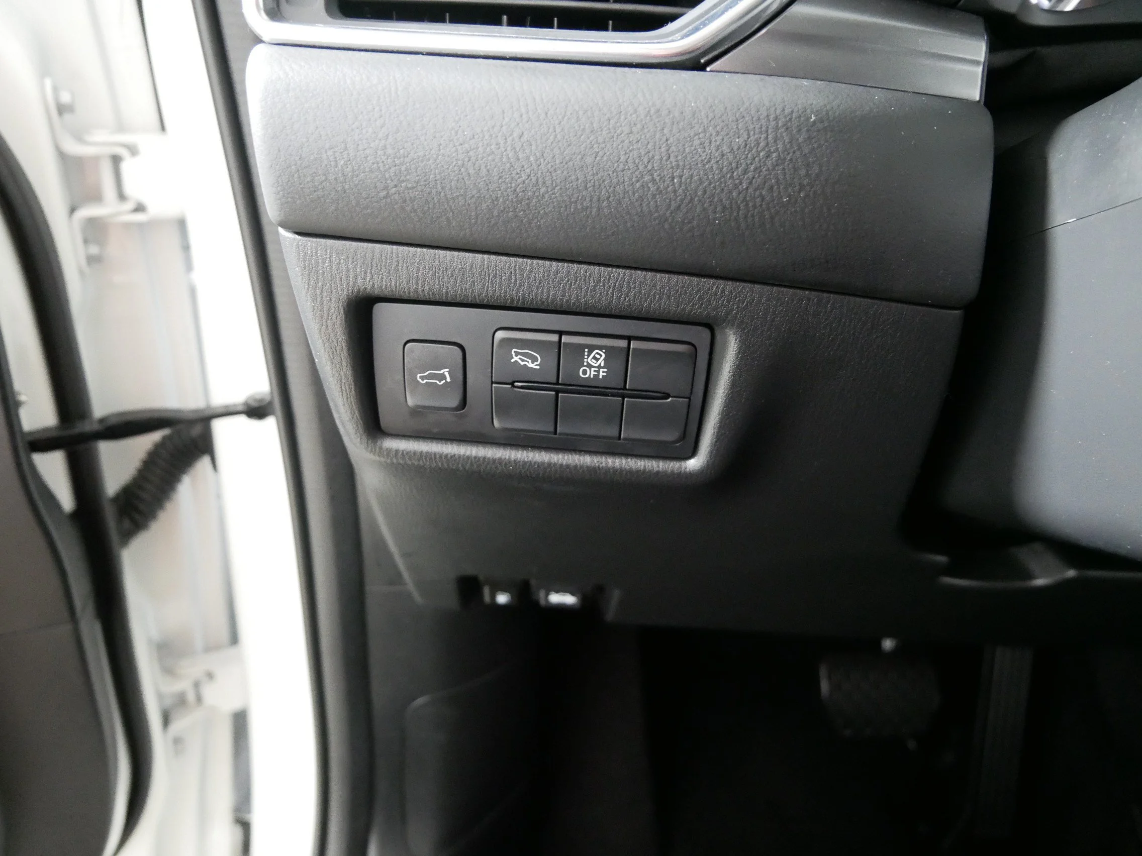 Used 2025 Rhodium White Metallic Mazda 2.5 S Preferred Package image 26