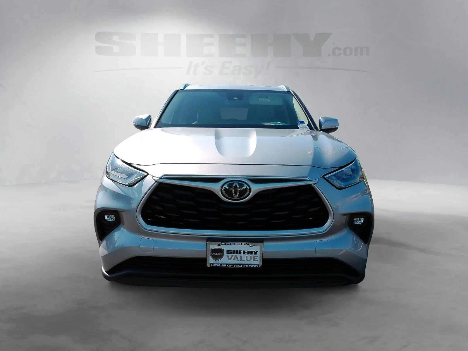 Used 2020 Silver Toyota XLE image 15