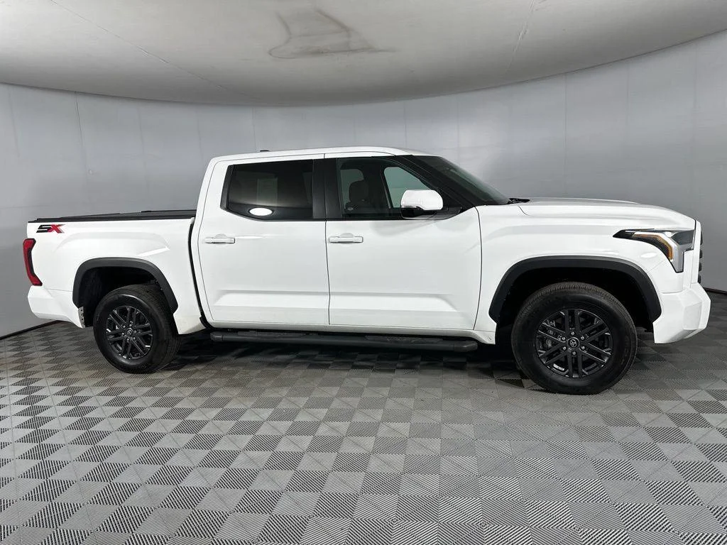 Used 2025 Ice Toyota SR5 image 10