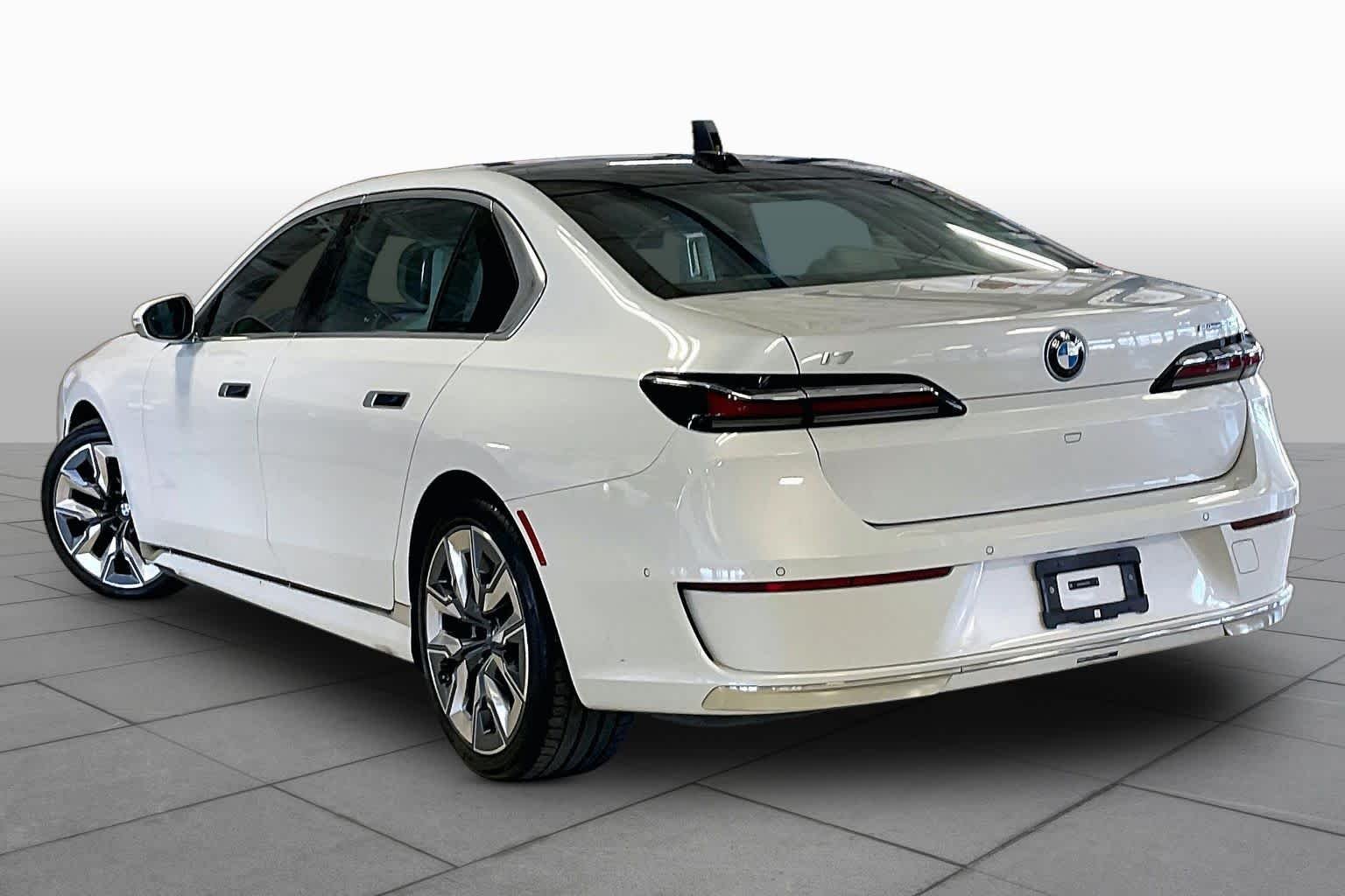 Used 2025 Mineral White Metallic BMW eDrive50 image 11