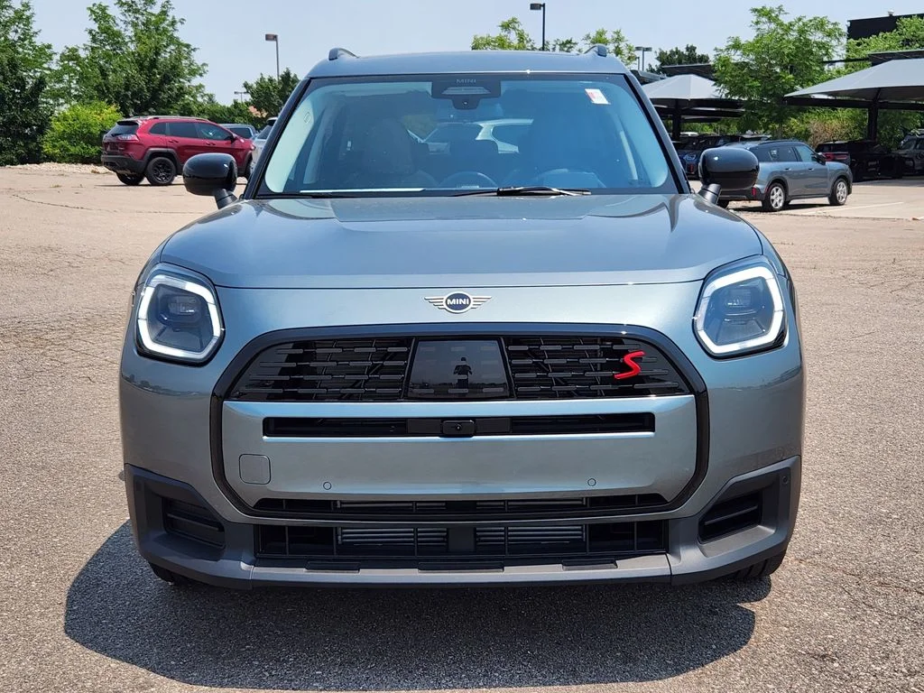 New 2027 Smokey Green Metallic MINI Iconic image 6