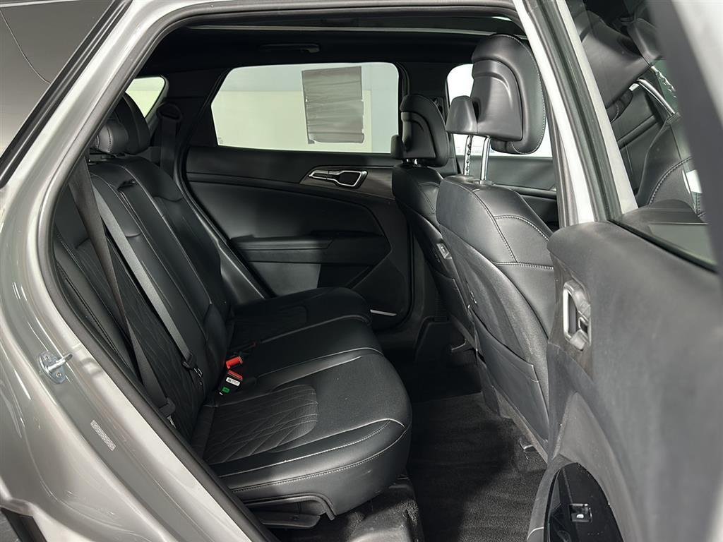 Used 2024 Wolf Gray Kia X-Line image 29