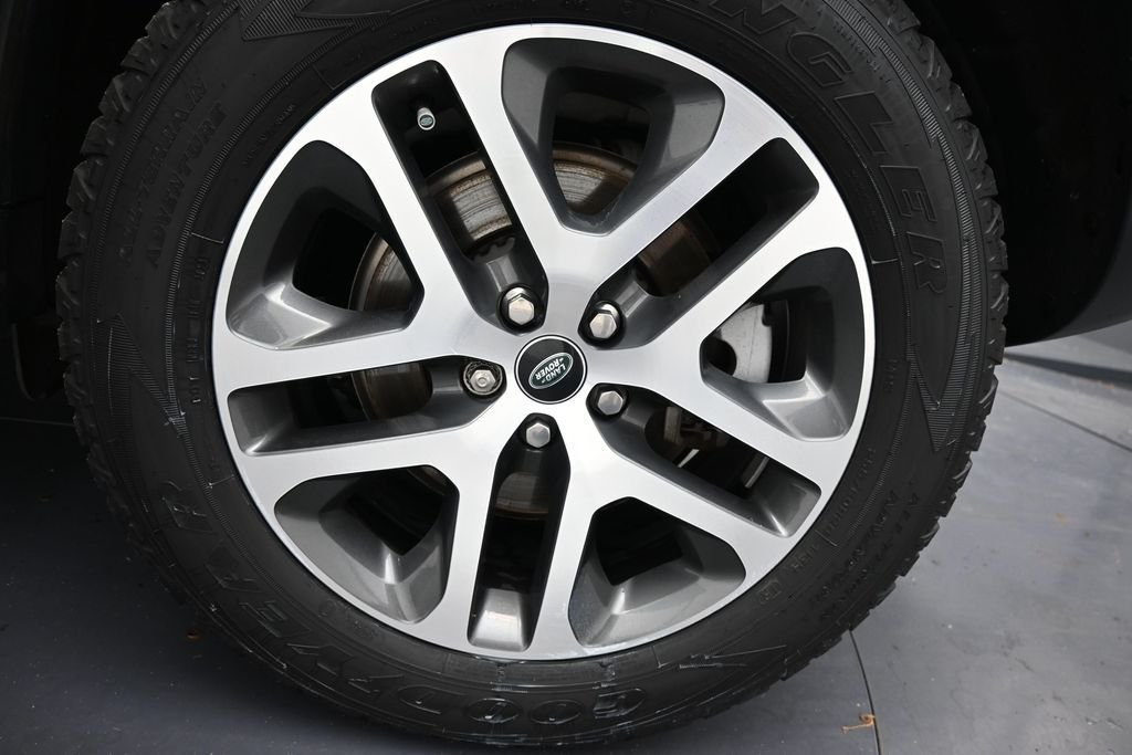 Used 2024 Fuji White Land Rover S image 33