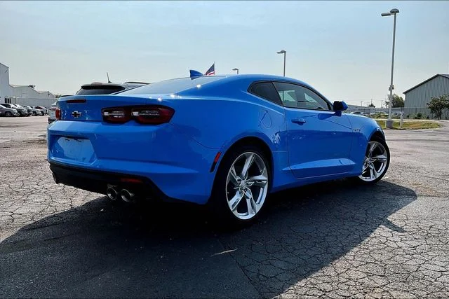 Used 2022 Blue Chevrolet LT1 image 4