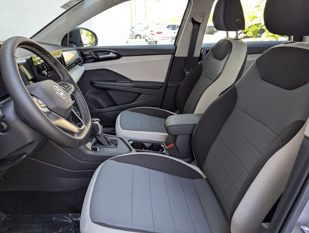 2025 Volkswagen Taos S - Photo 14