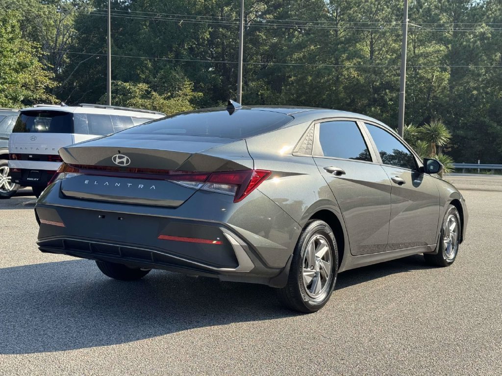 Used 2025 Gray Hyundai SE image 22